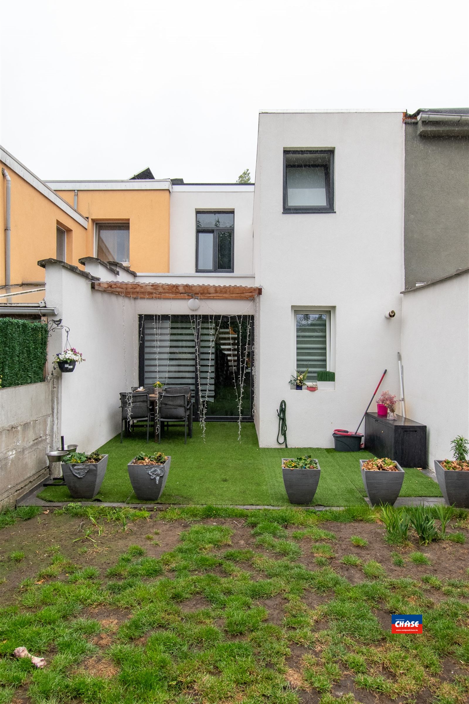 Instapklare gezinswoning met 2 slaapkamers en tuin foto 16