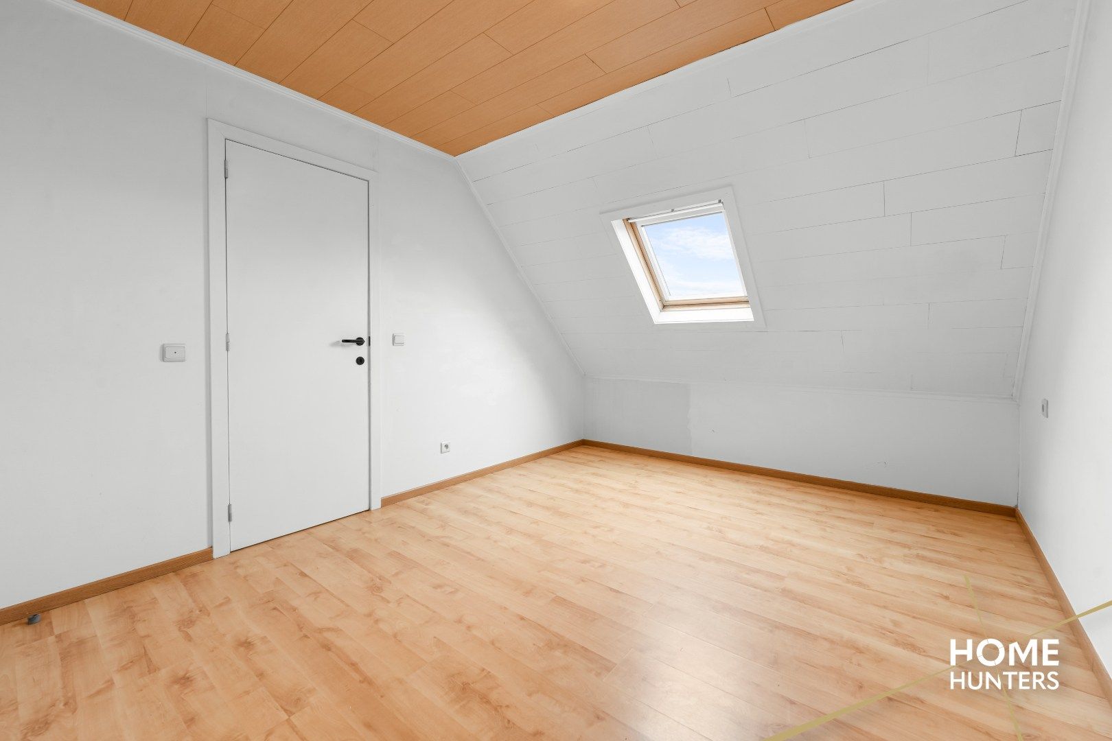 Halfopen gezinswoning met 3 slpks, carport en diepe tuin in Dikkebus foto 19