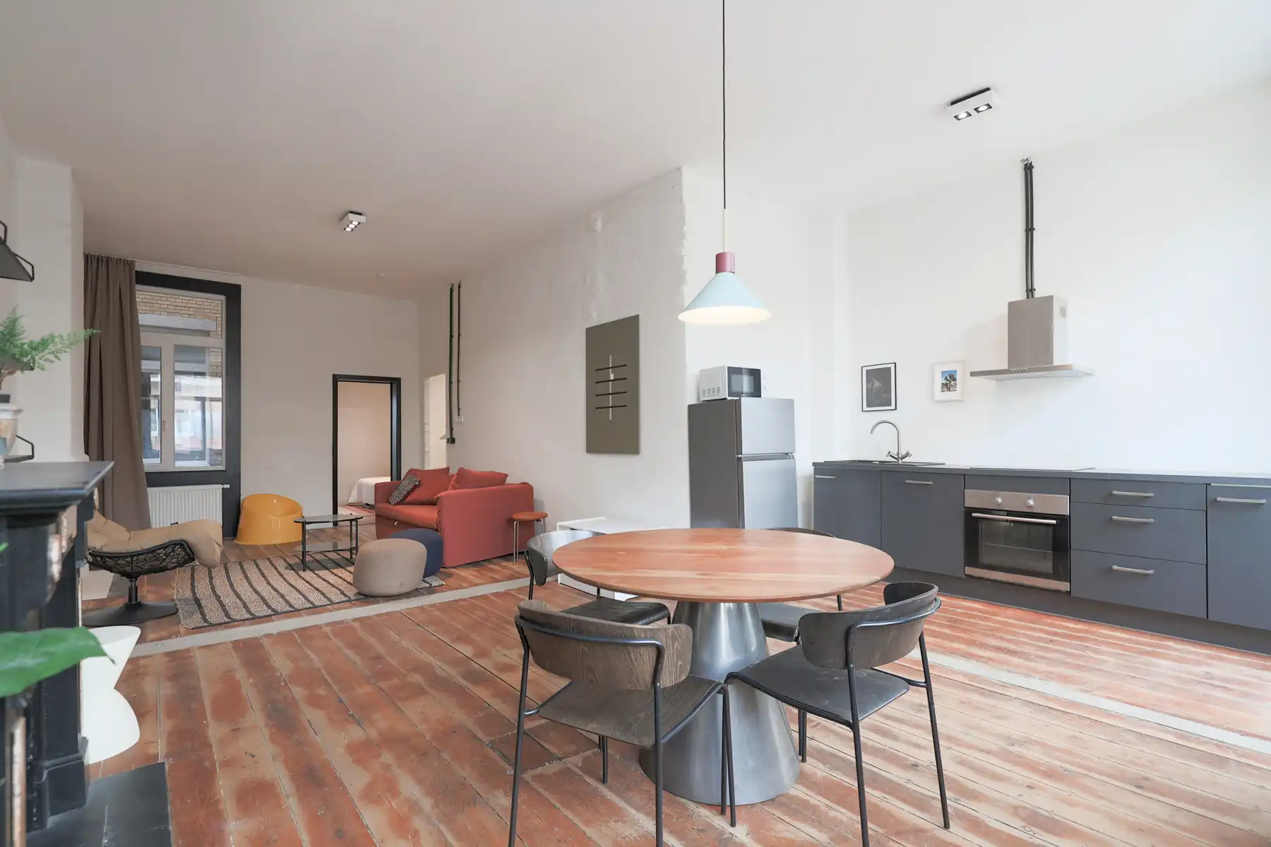 1 slaapkamerappartement met ensuite badkamer foto {{pictureIndex}}