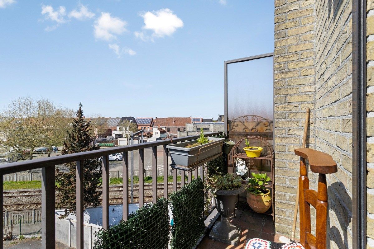 Dakappartement met 2 slaapkamers en garagebox! foto 9