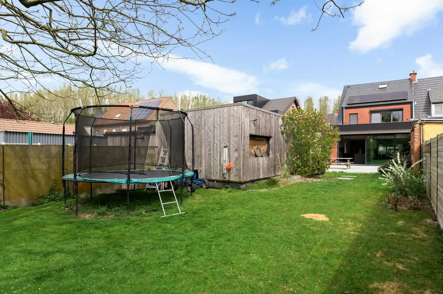 Instapklare woning met magazijn, 4 slaapkamers en 2 badkamers te Ranst! foto 33