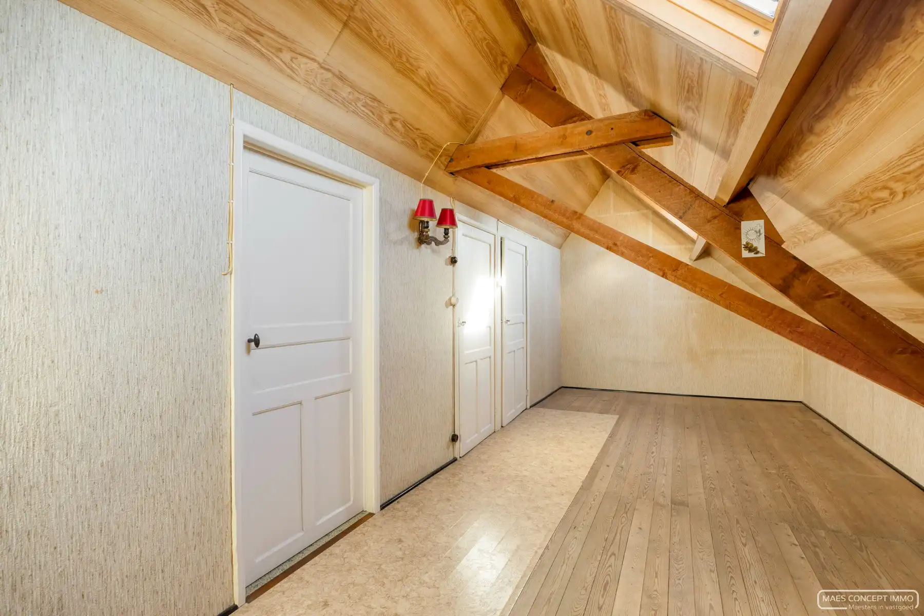 Karaktervolle woning met garage te koop op Elsegemplein (Wortegem) foto 23