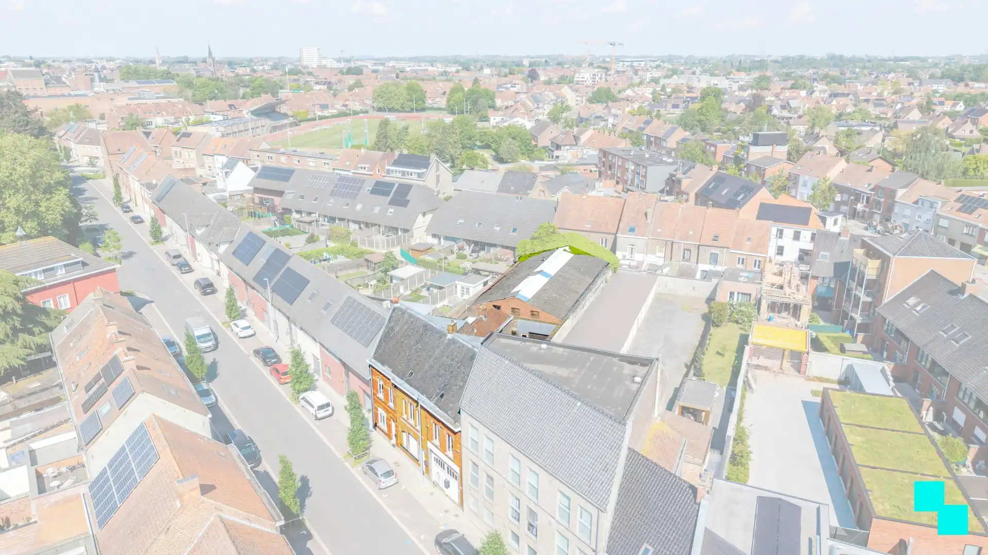 Opbrengsteigendom met twee woningen en loods - Roeselare foto 2