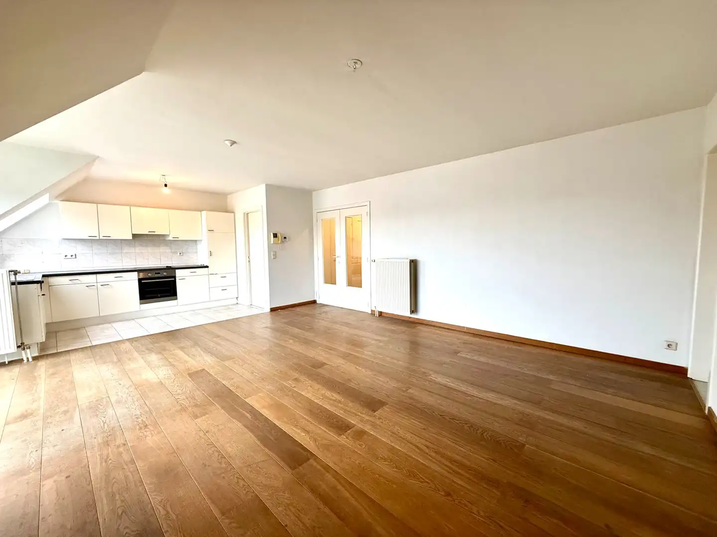 Dakappartement met 2 slaapkamers, 2 douchekamers en parkeerplaats foto 9