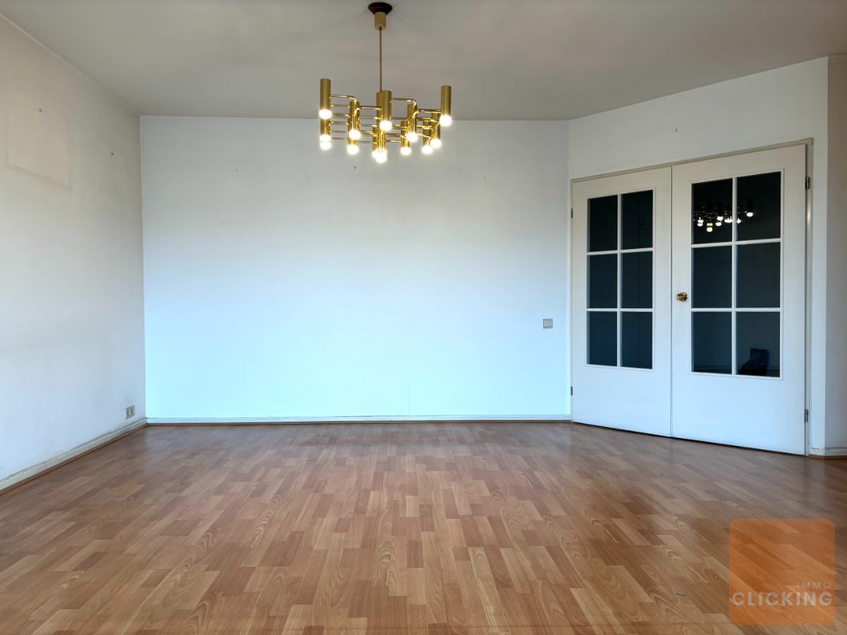 Leuk 2 slaapkamer appartement met zonnig terras foto 2