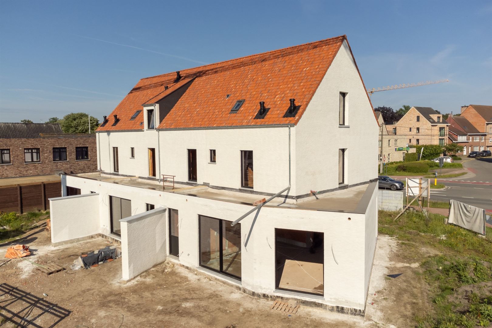 Woning met 4 slaapkamers en apart bureau met Zuid tuin.  foto 5