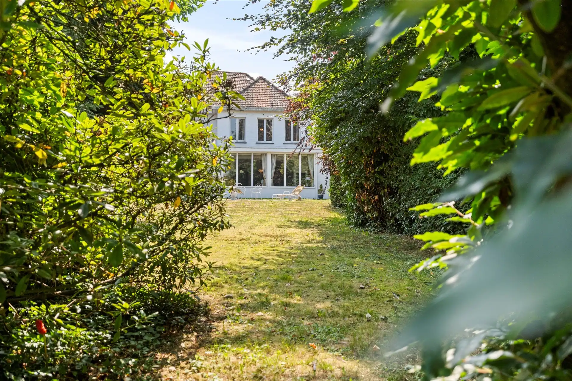 Voormalige dokterswoning, zeer unieke woning mt grote oppervlakten foto 2