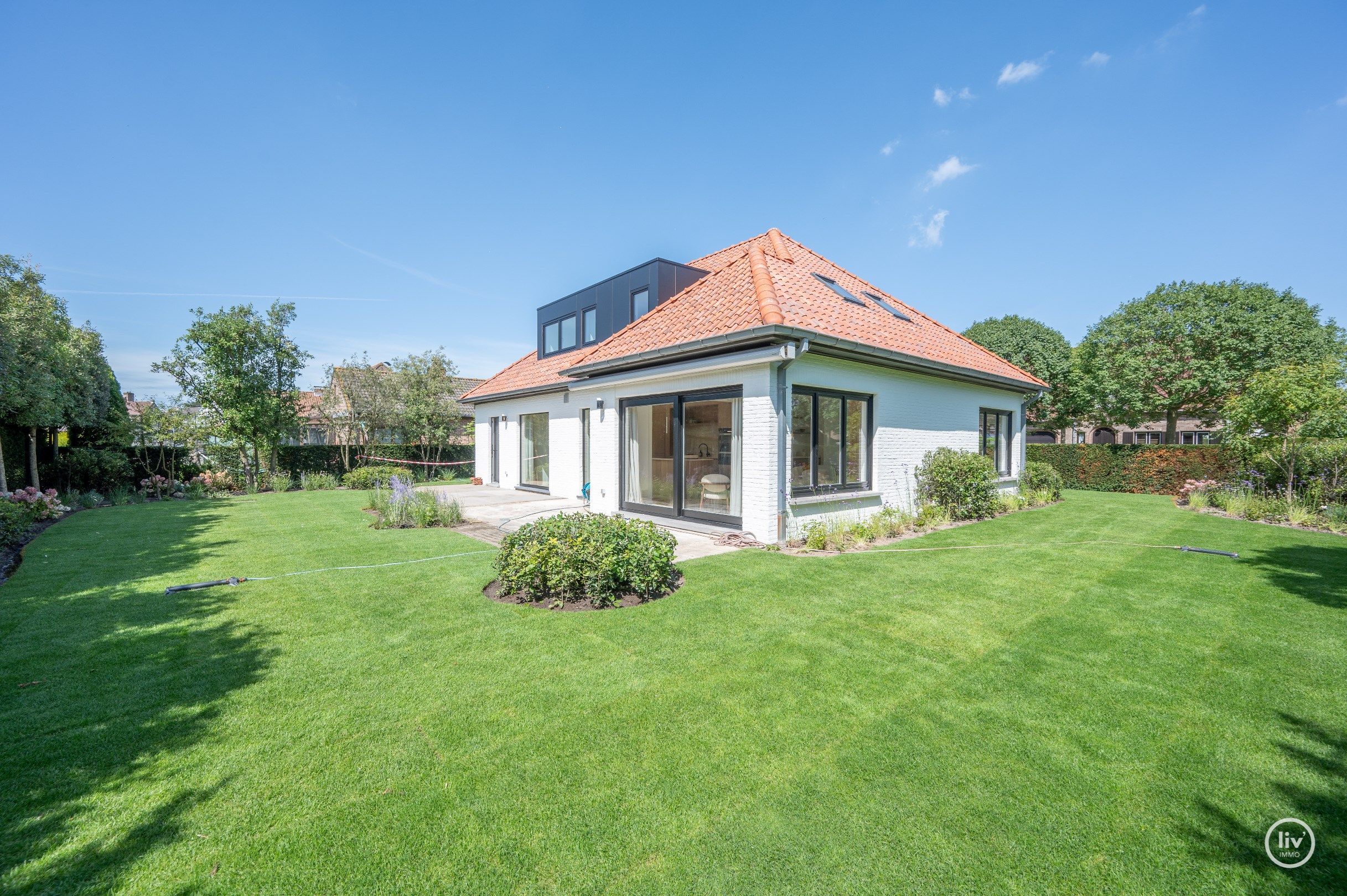 Uitzonderlijk gerenoveerde woning magnifiek gelegen in de Goudsbloemenlaan vlakbij Duinenwater.  foto 25