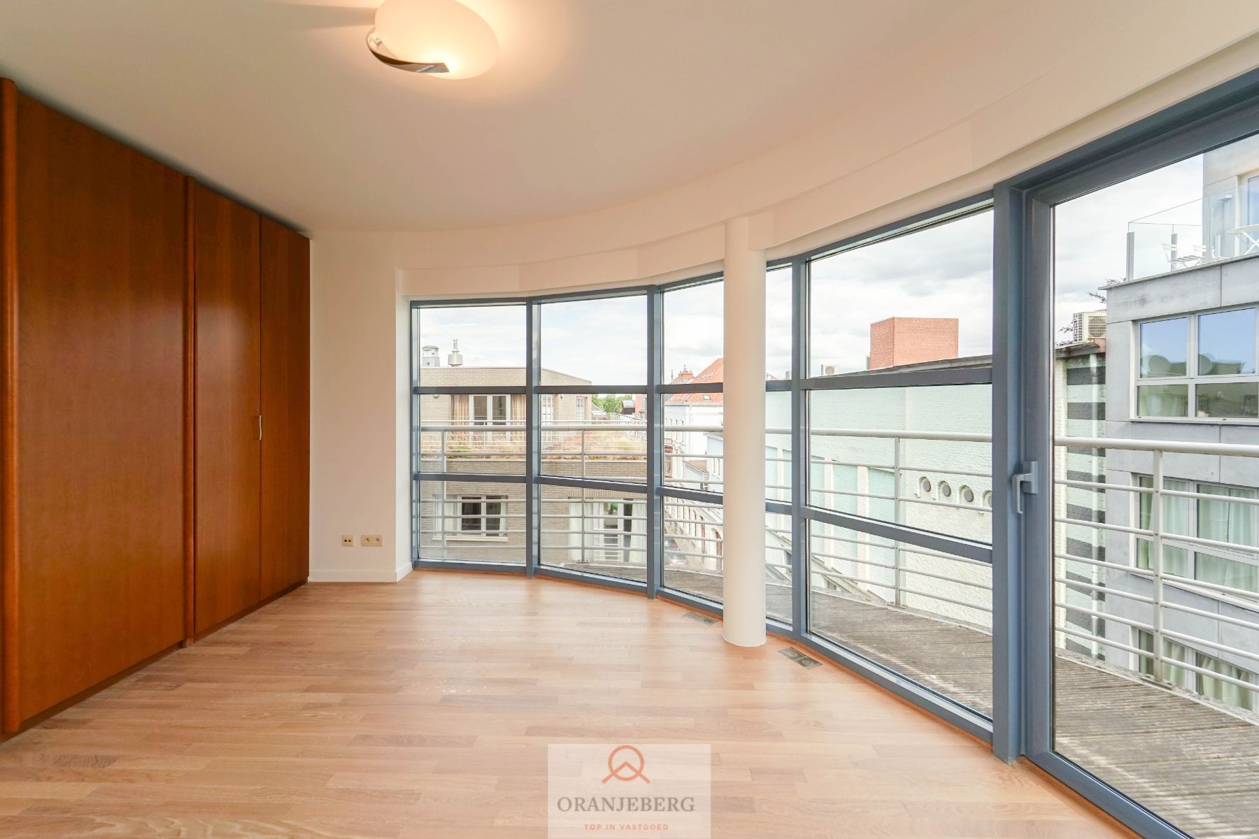 Lichtrijk en ruim appartement (102 m²) met zicht op het Zuidpark, Sint-Pietersabdij, Boekentoren foto 17