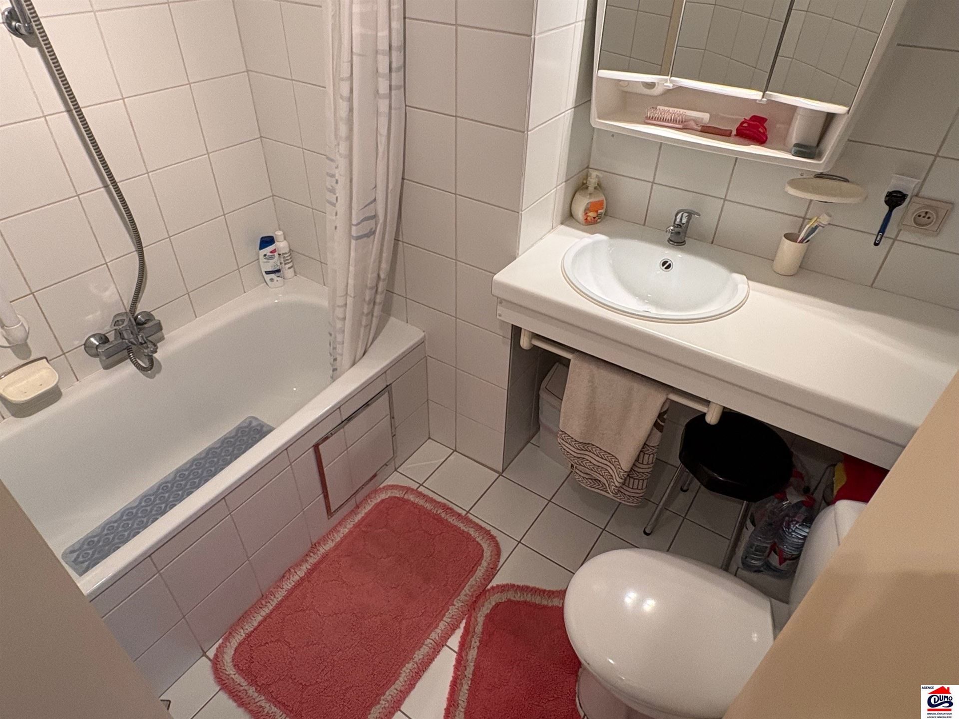 Gemeubeld appartement met 1 slaapkamer op de Zeedijk foto 14