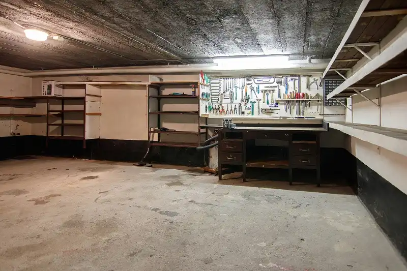 Ruime en rustig gelegen, te renoveren gelijkvloerse woning met bijna volledige onderkeldering op een knap perceel foto 24