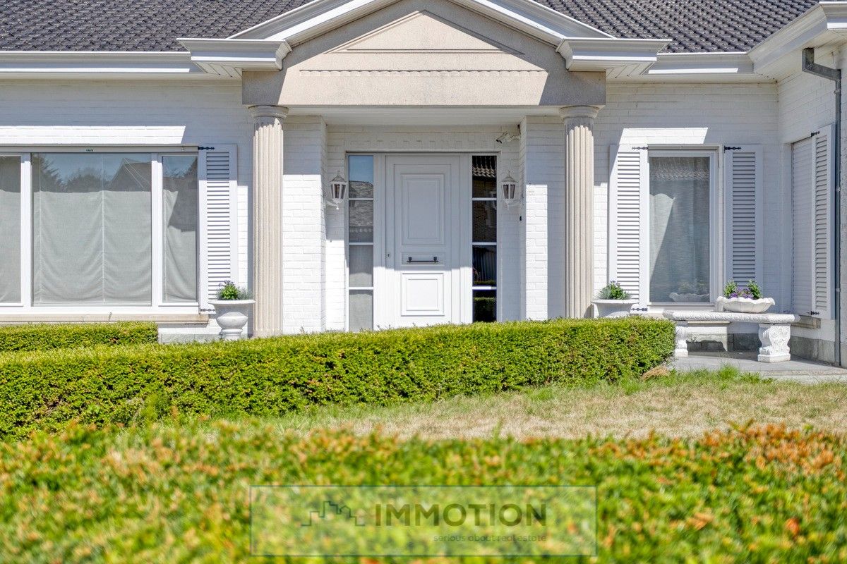 Charmante gelijkvloerse villa op " 't Hoghe" foto {{pictureIndex}}