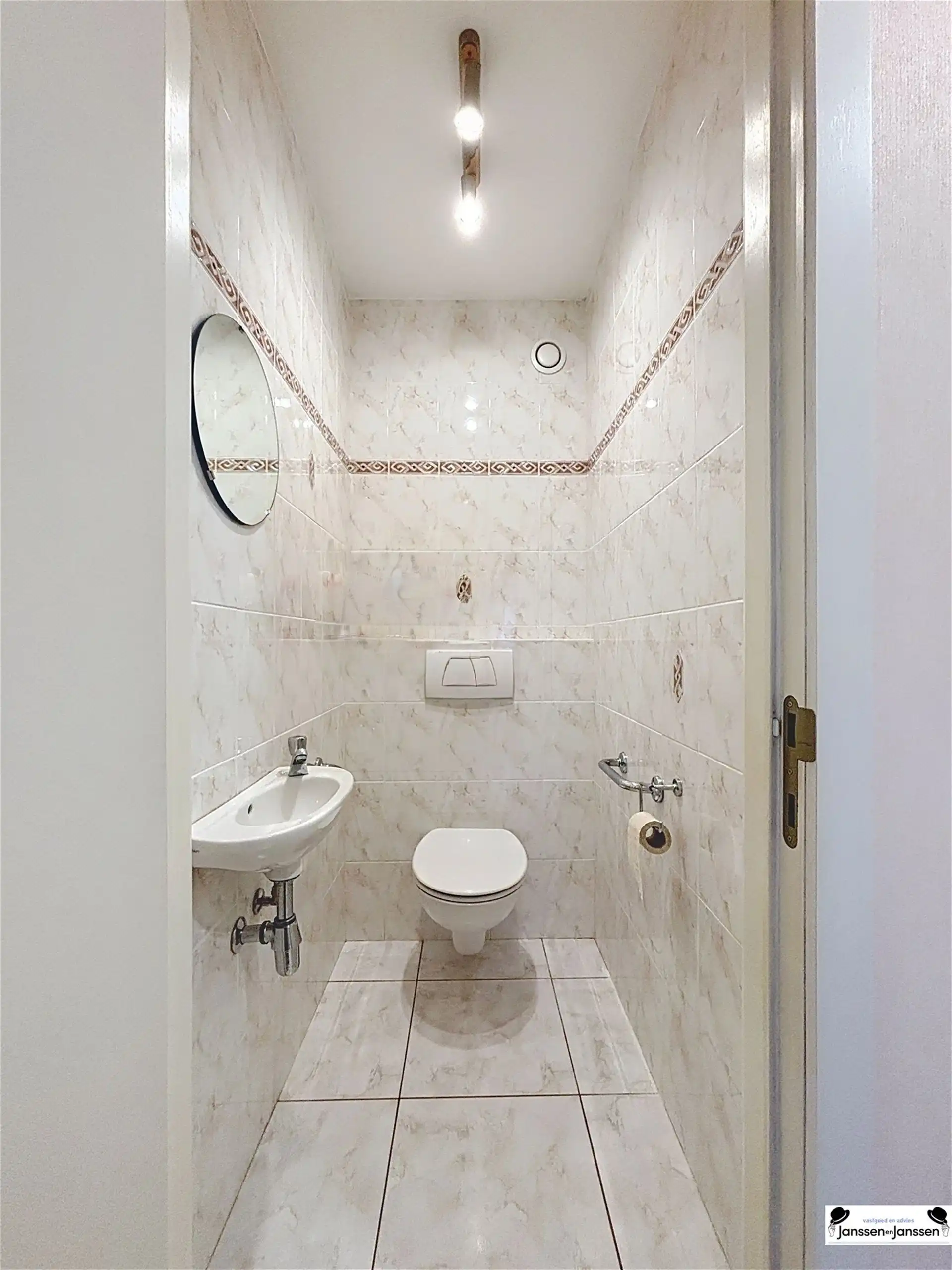 Ruim gelijkvloers appartement met topligging in Oostende foto 19