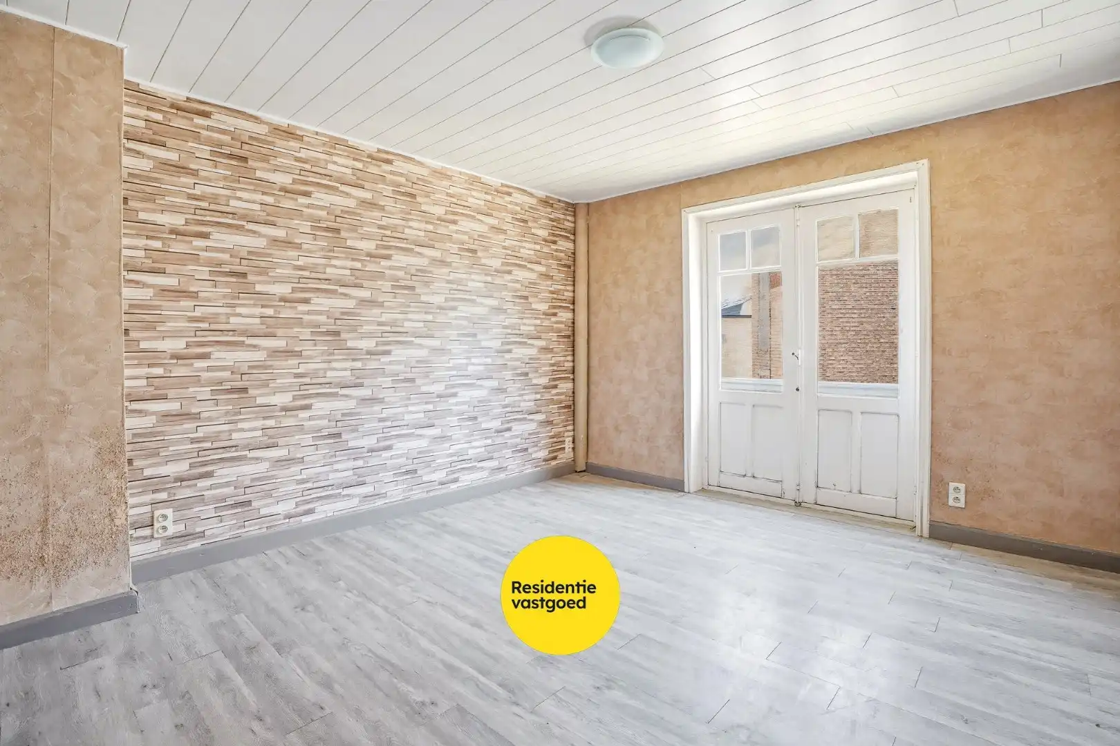 Goed gelegen gebouw op 117m² te De Panne bestaande uit een handelsruimte en woonst.  foto 12
