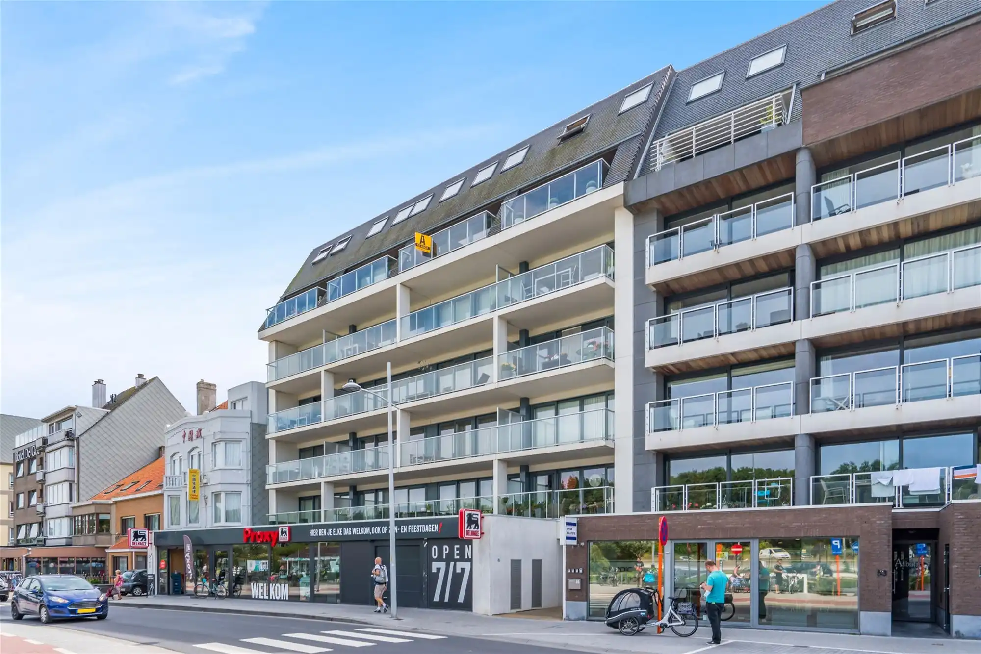 Ondergrondse garagebox in centrum Bredene-Duinen foto {{pictureIndex}}