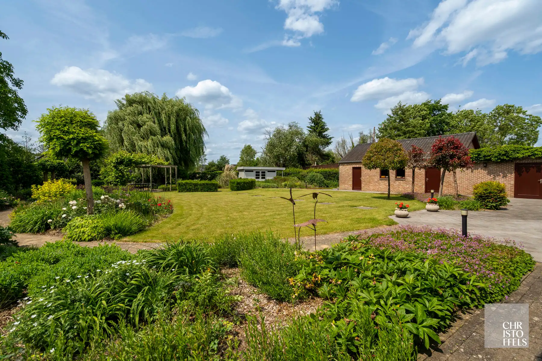Riante vrijstaande woning mét praktijkruimte in het centrum van Opgrimbie!  foto 18