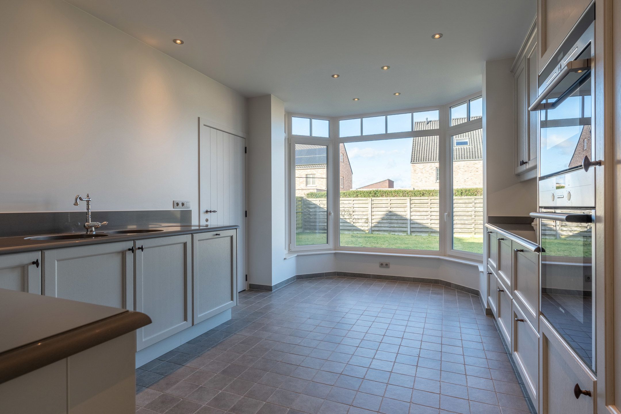 Recente woning met 3 slaapkamers en garage op ideale locatie foto 7