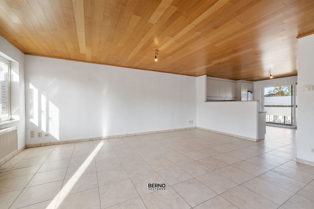 Ruim appartement in centrum Hamme foto 4