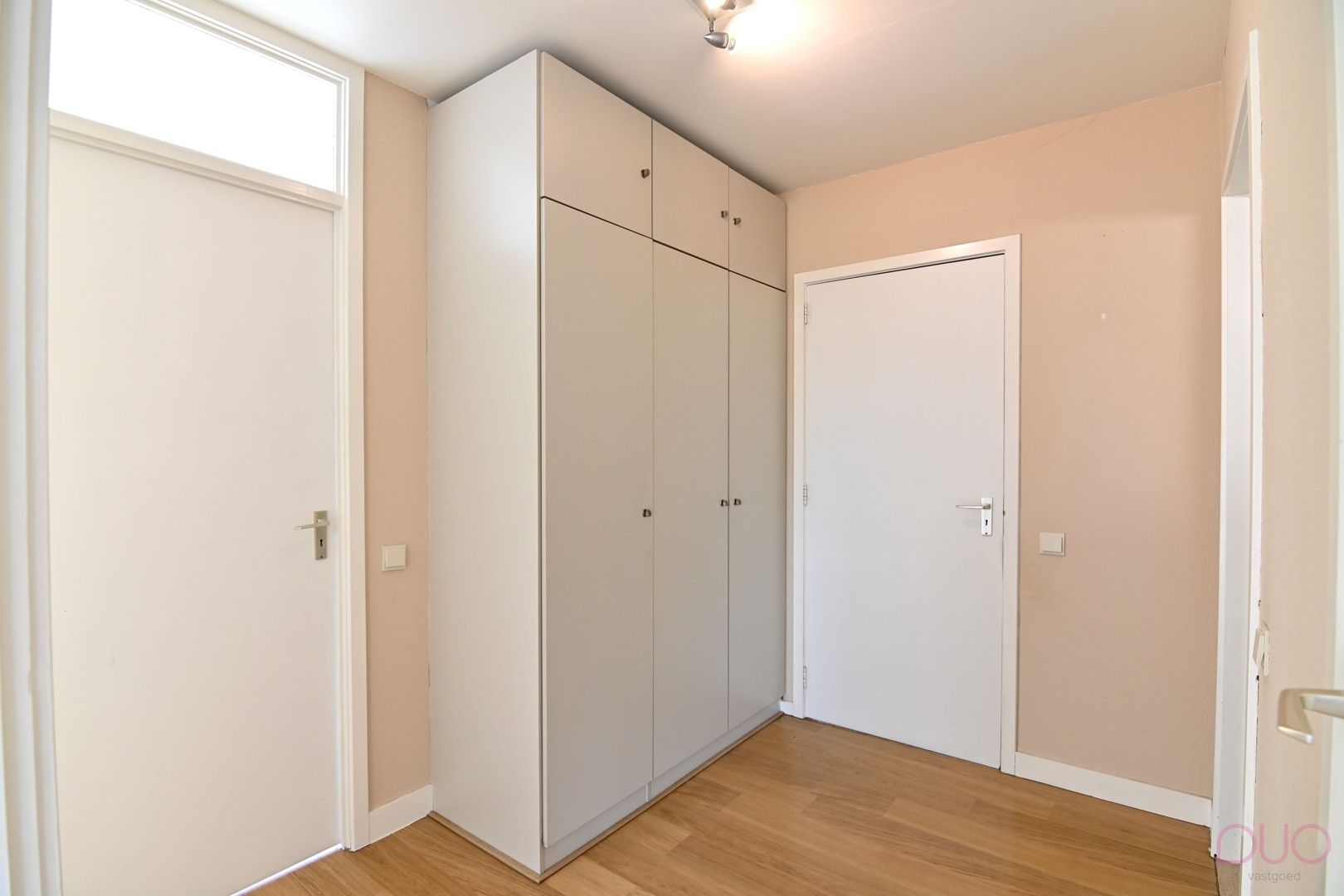 Lichtrijk appartement met drie slaapkamers en west georiënteerd terras foto 14