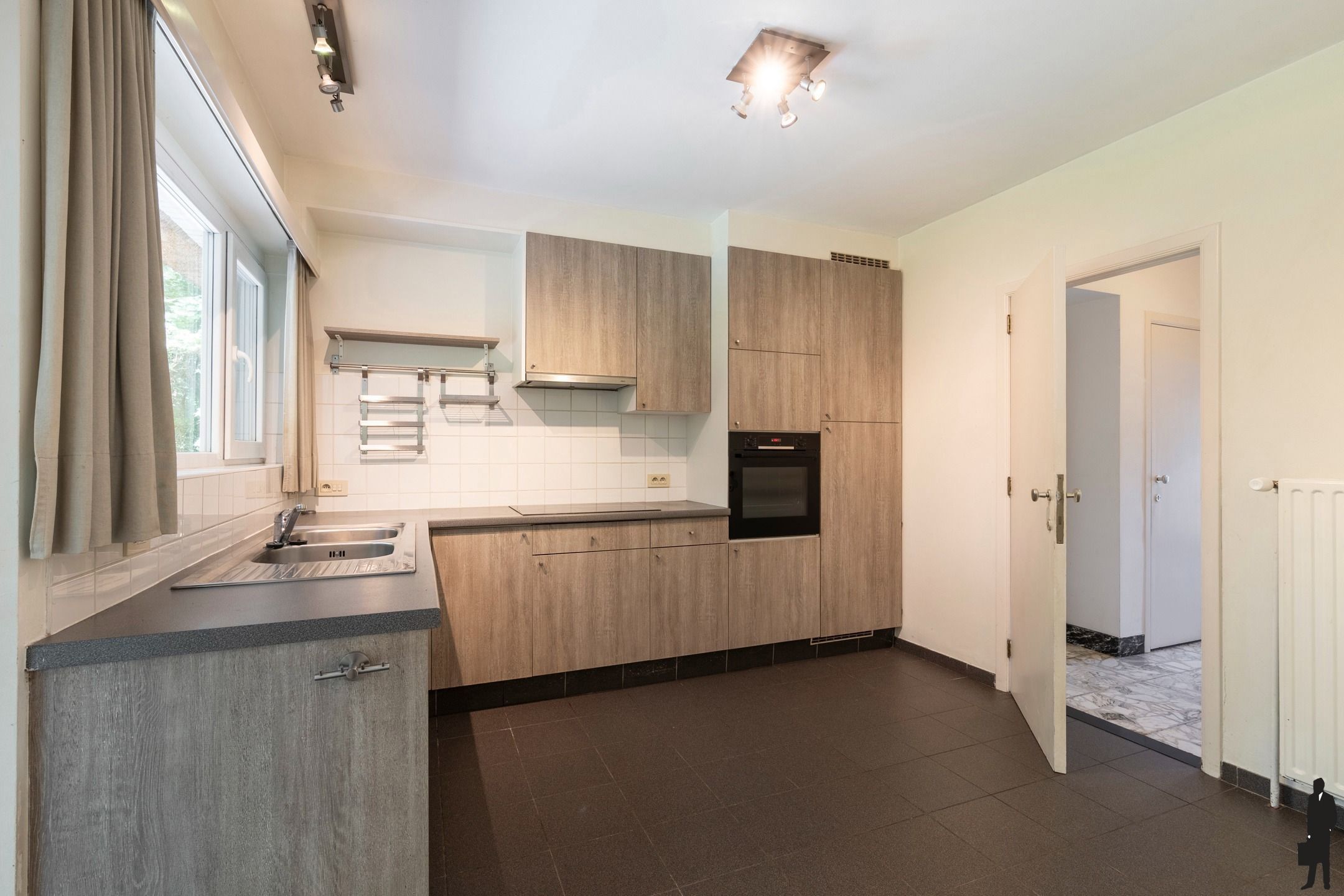 Rietgedekte villa op ca. 3.350 m² met optimale privacy foto 11