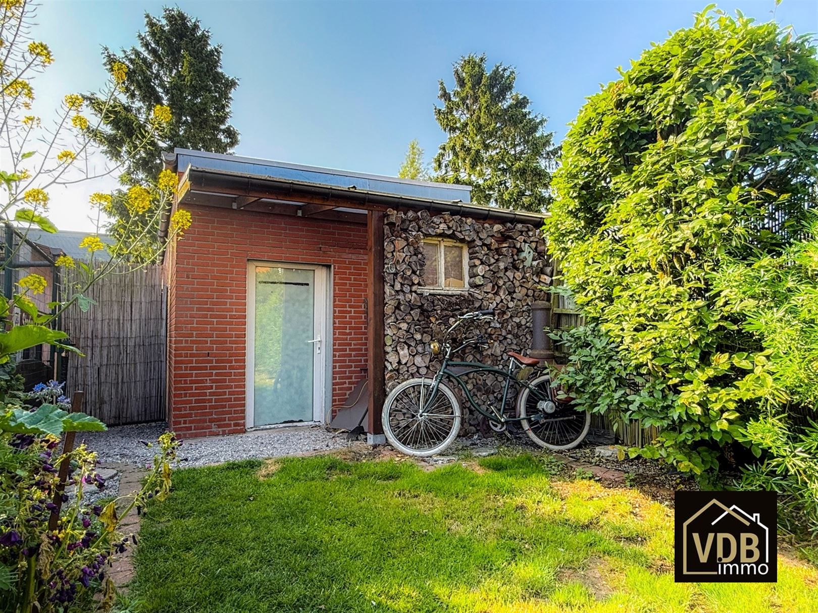 WONING - GB - MET 3 SLAAPKAMERS EN GARAGE foto 34