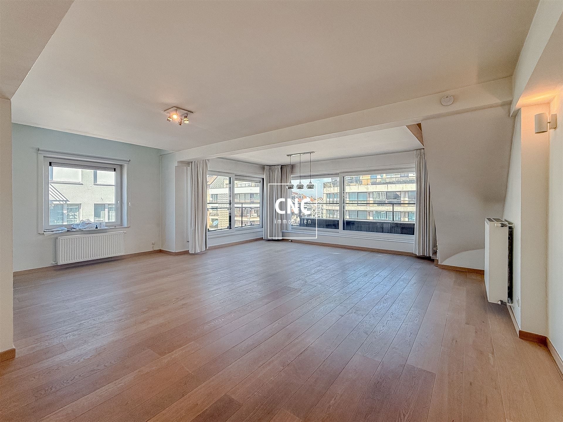 Ongemeubeld duplex met 2 slaapkamers in centrum Knokke-Heist foto 3