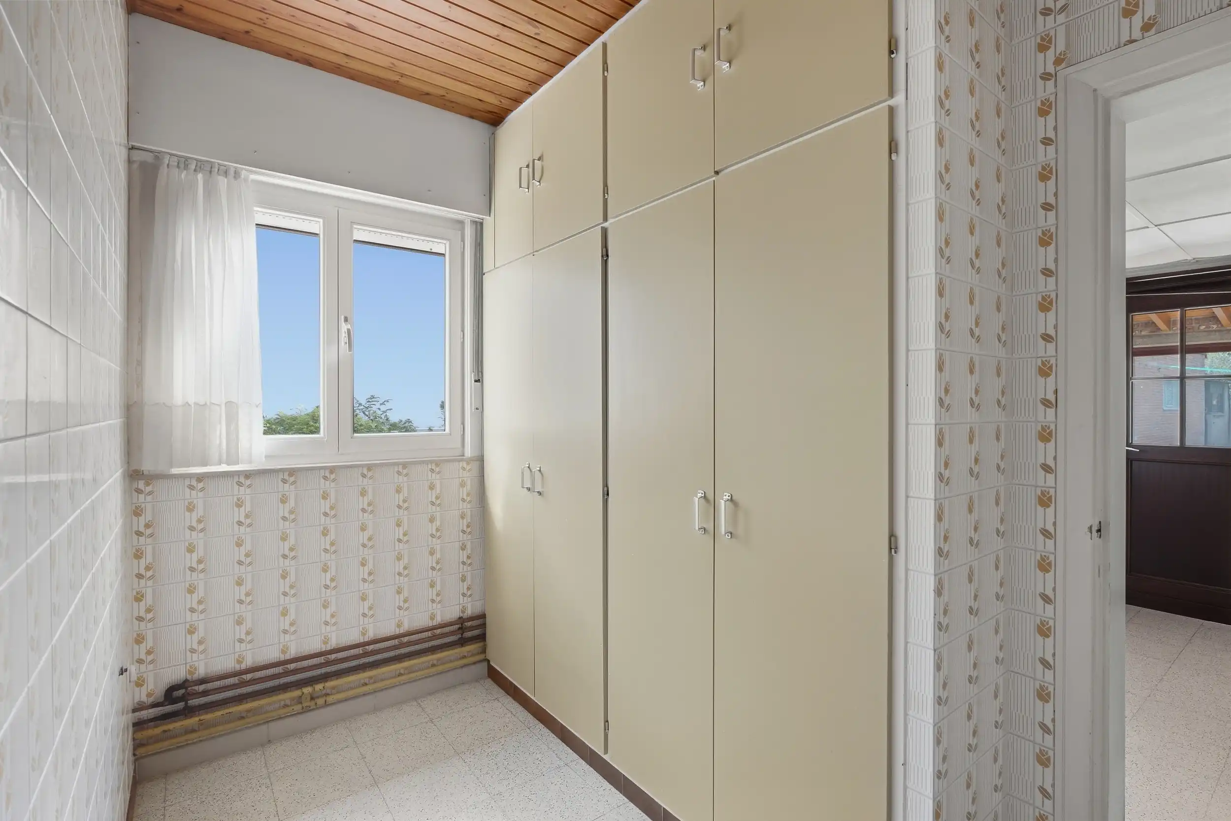 Ruime gezinshuis met garage in het groen foto 15