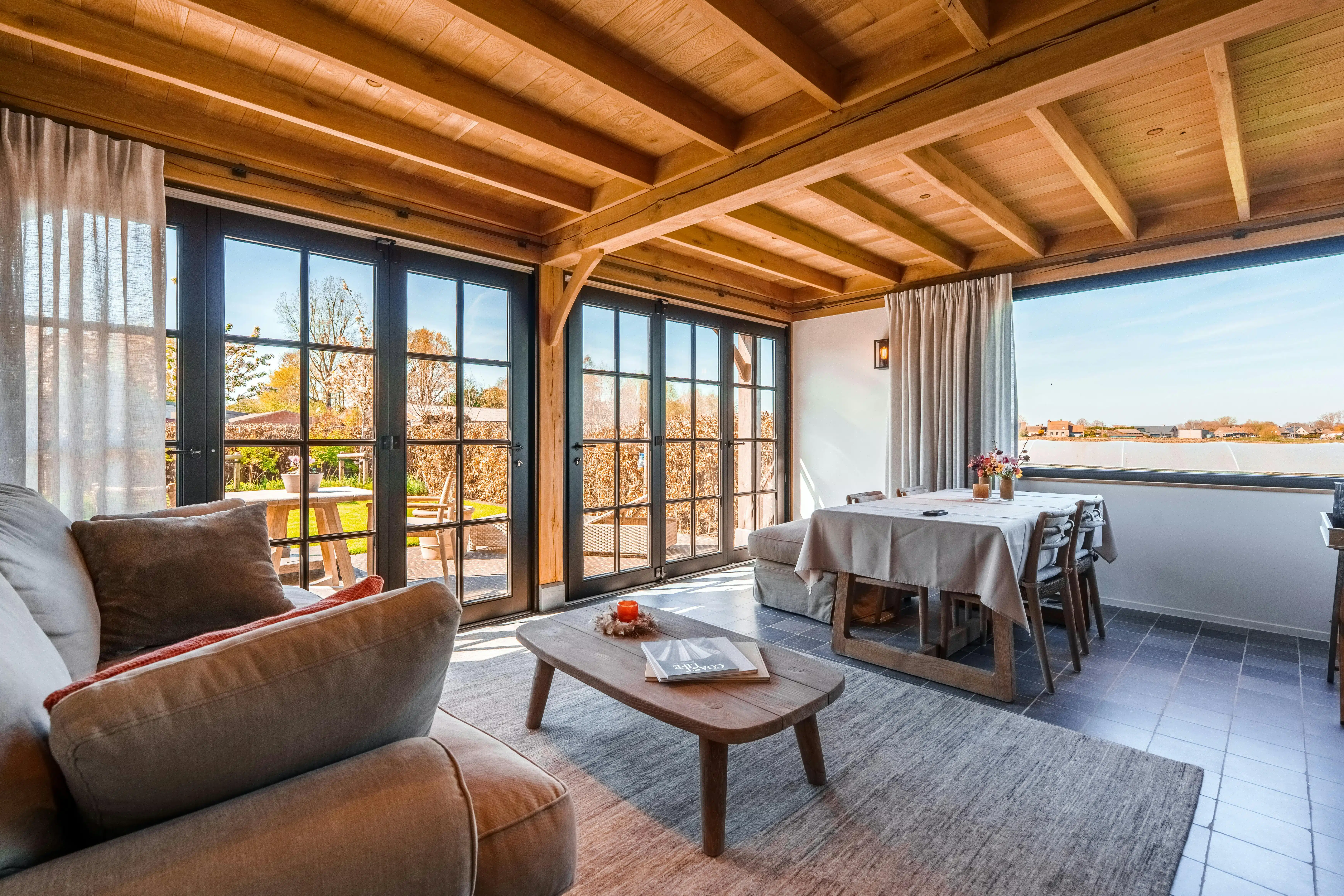 Exclusief Wonen: moderne, landelijke villa met mooi uitzicht foto 21