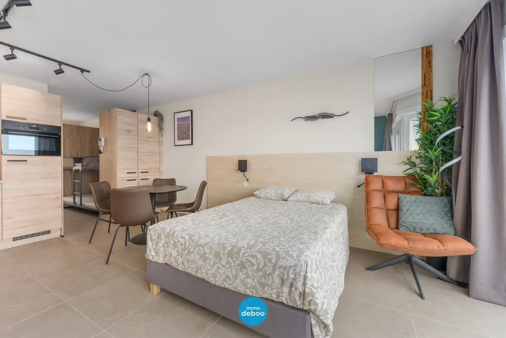 Prachtig gerenoveerde studio met zonneterras foto 8