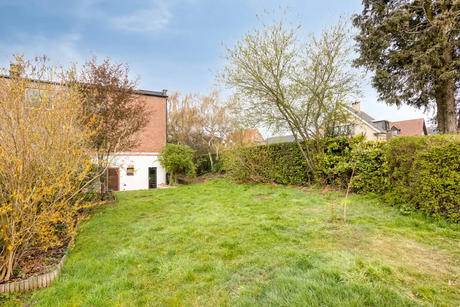 Volledig gerenoveerde driegevel bel-etage in rustige wijjk foto 24