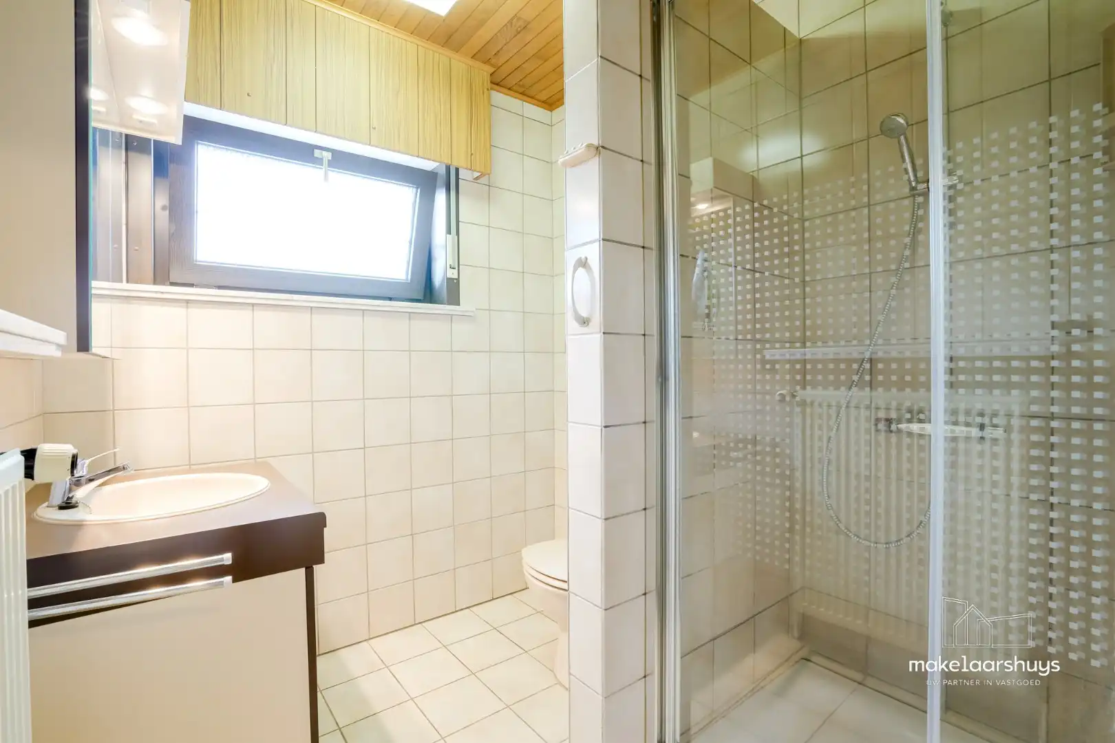 Goed onderhouden bungalow met ruime zolder.   foto 12
