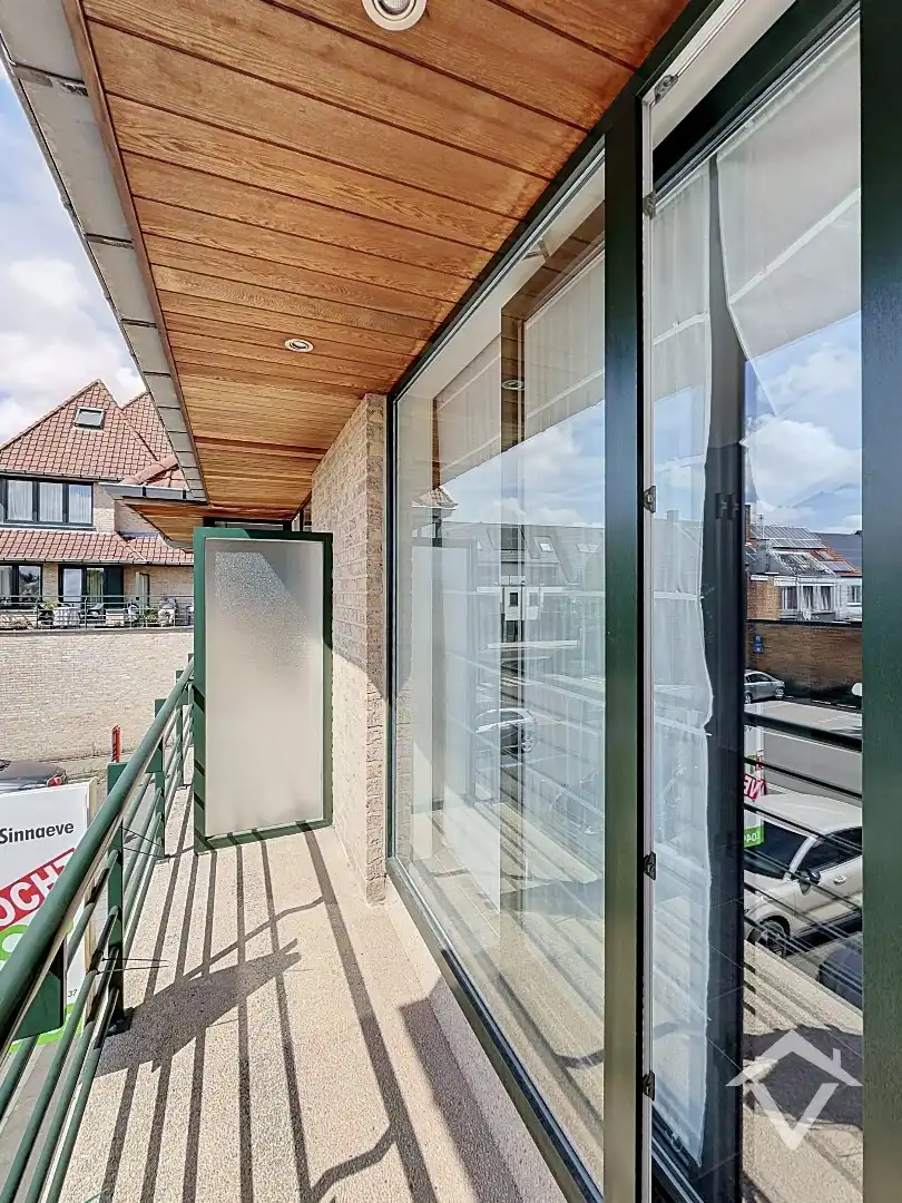 Instapklaar appartement met 2 slaapkamers, 2 bergingen en garage te Eernegem foto 12