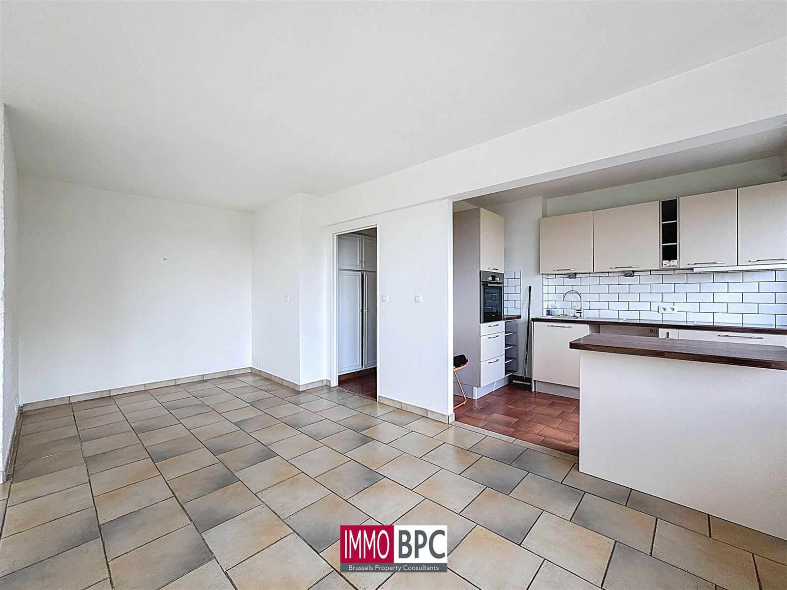 Licht appartement met 2 slaapkamers en terras foto 3