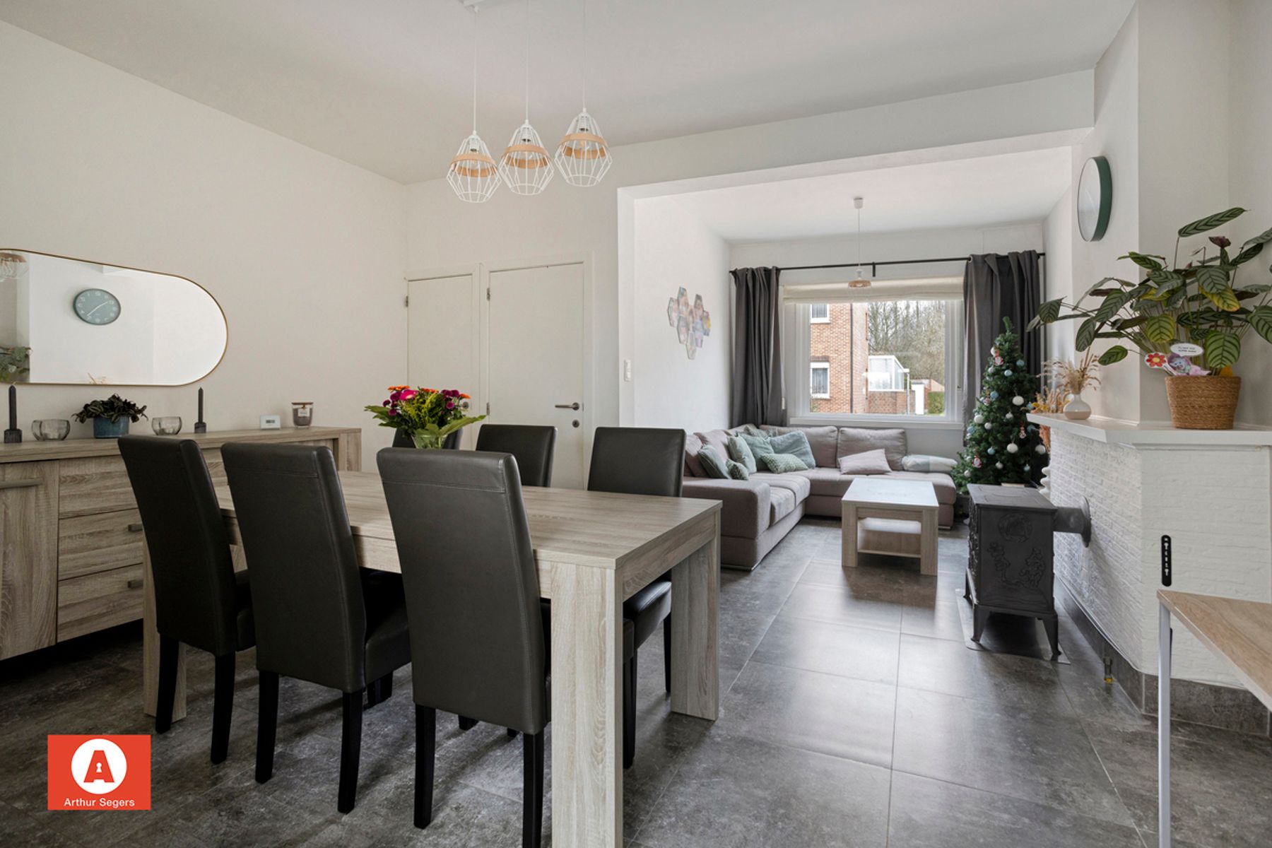 Hoofdfoto van de publicatie: Instapklare woning, óók achteraan bereikbaar!