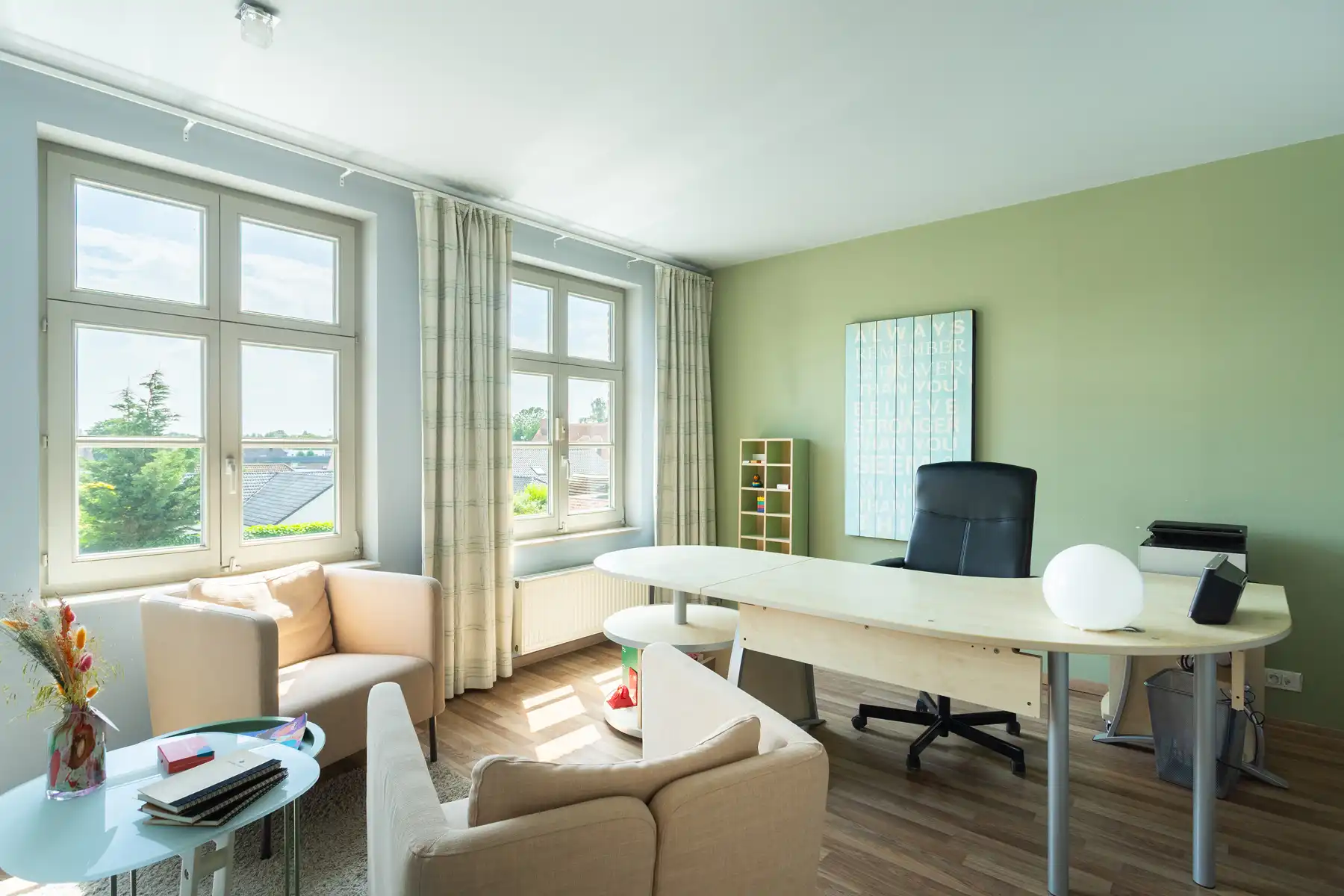Kontich | Ruime en charmante woning met zuidgerichte tuin foto 18