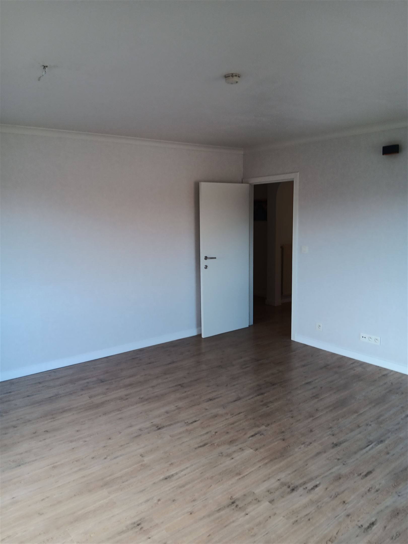 Jaarbasis 2-kamer appartement inclusief garage foto 2