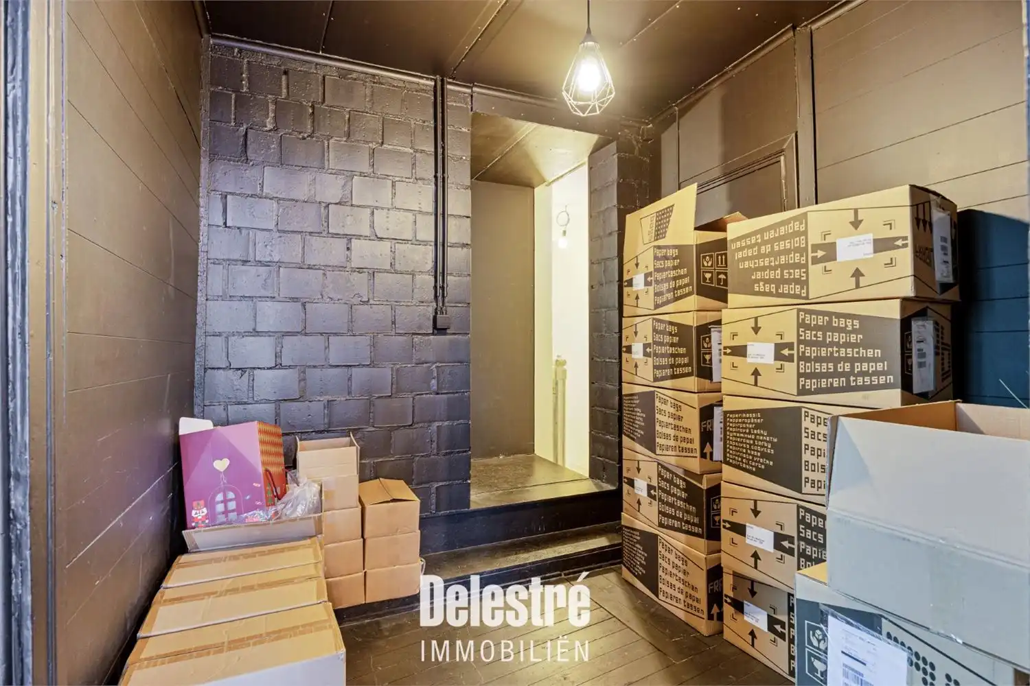 KARAKTERVOLLE HANDELSEIGENDOM MET POTENTIEEL foto 19