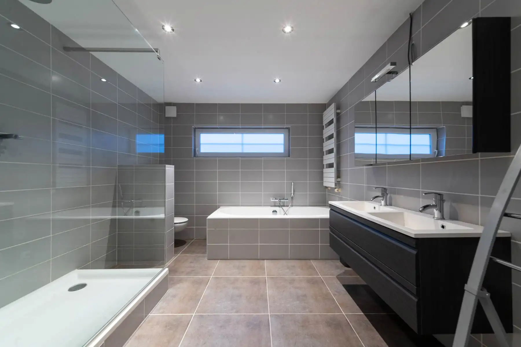 Grote gezinswoning te Niel. foto 9