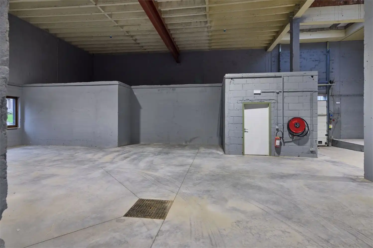 MAGAZIJNUNITS TE HUUR foto 14