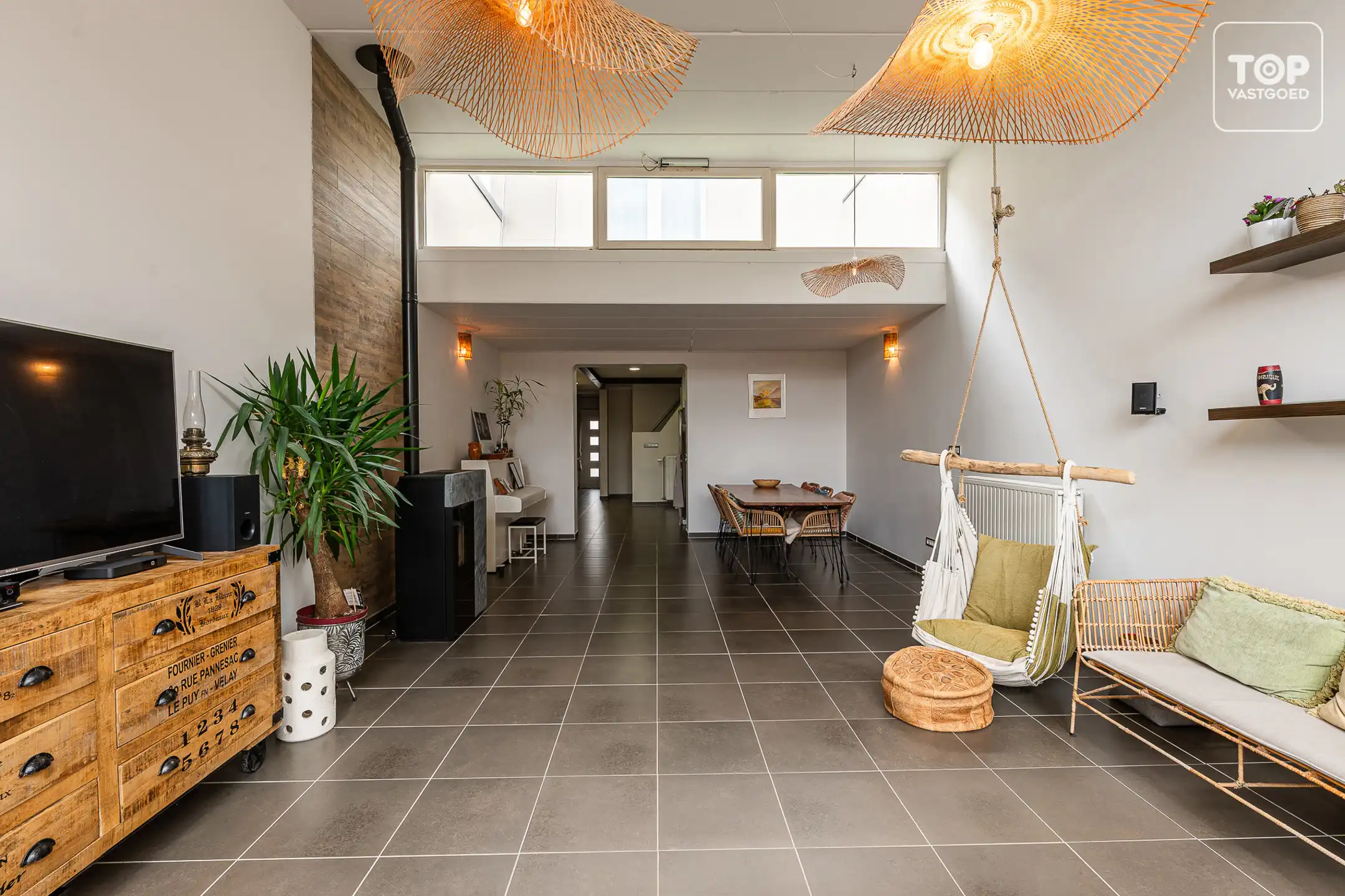 Instapklare woning met 2 slaapkamers op een uitstekende en goed bereikbare locatie foto 3