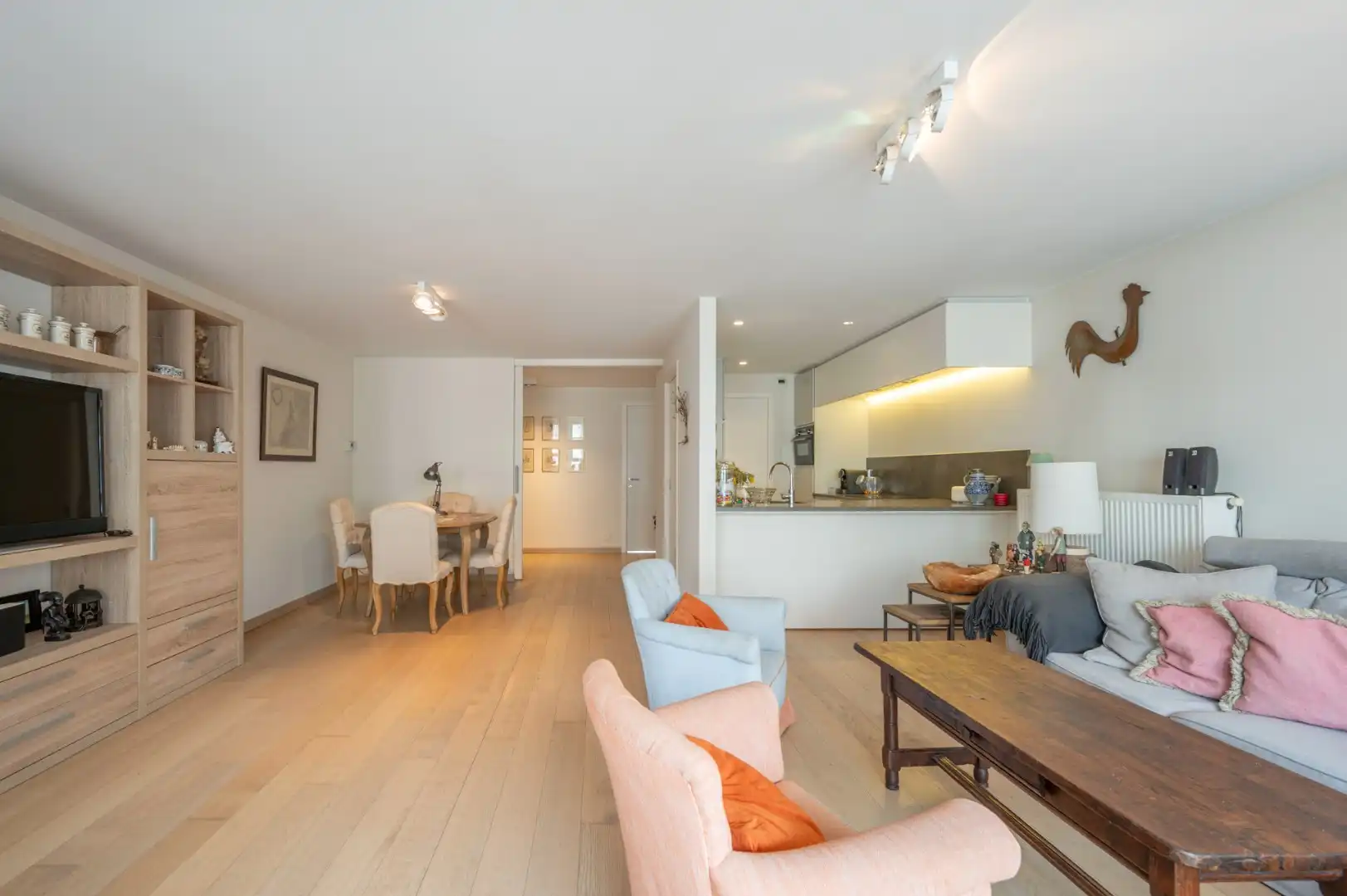 Ruim recent appartement met terras op centrale gegeerde ligging in het Zoute (Dumortierlaan) foto 3