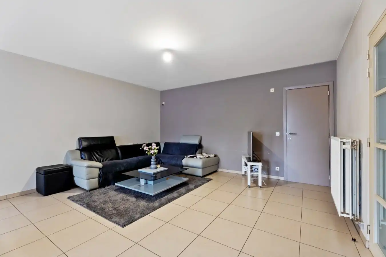 Passendale - Zeer ruim gelijkvloers appartement met 3 slaapkamers, terras en garage-optie foto 2