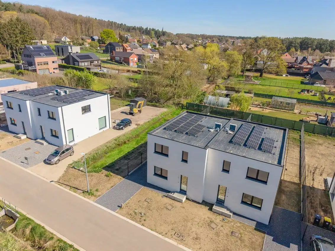Instapklare nieuwbouwwoning met 3 slk foto 30
