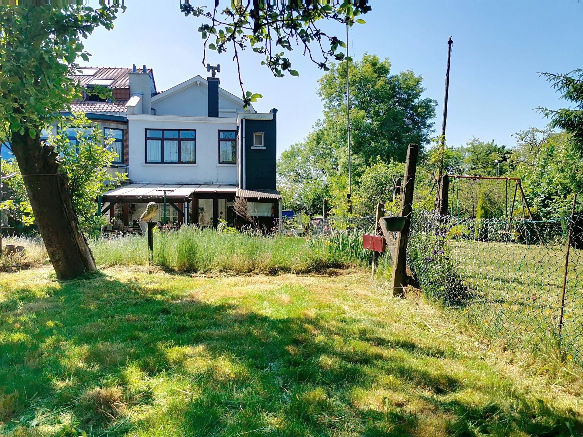 Mooi huis om te renoveren, vlakbij het Dumontplein. foto 2