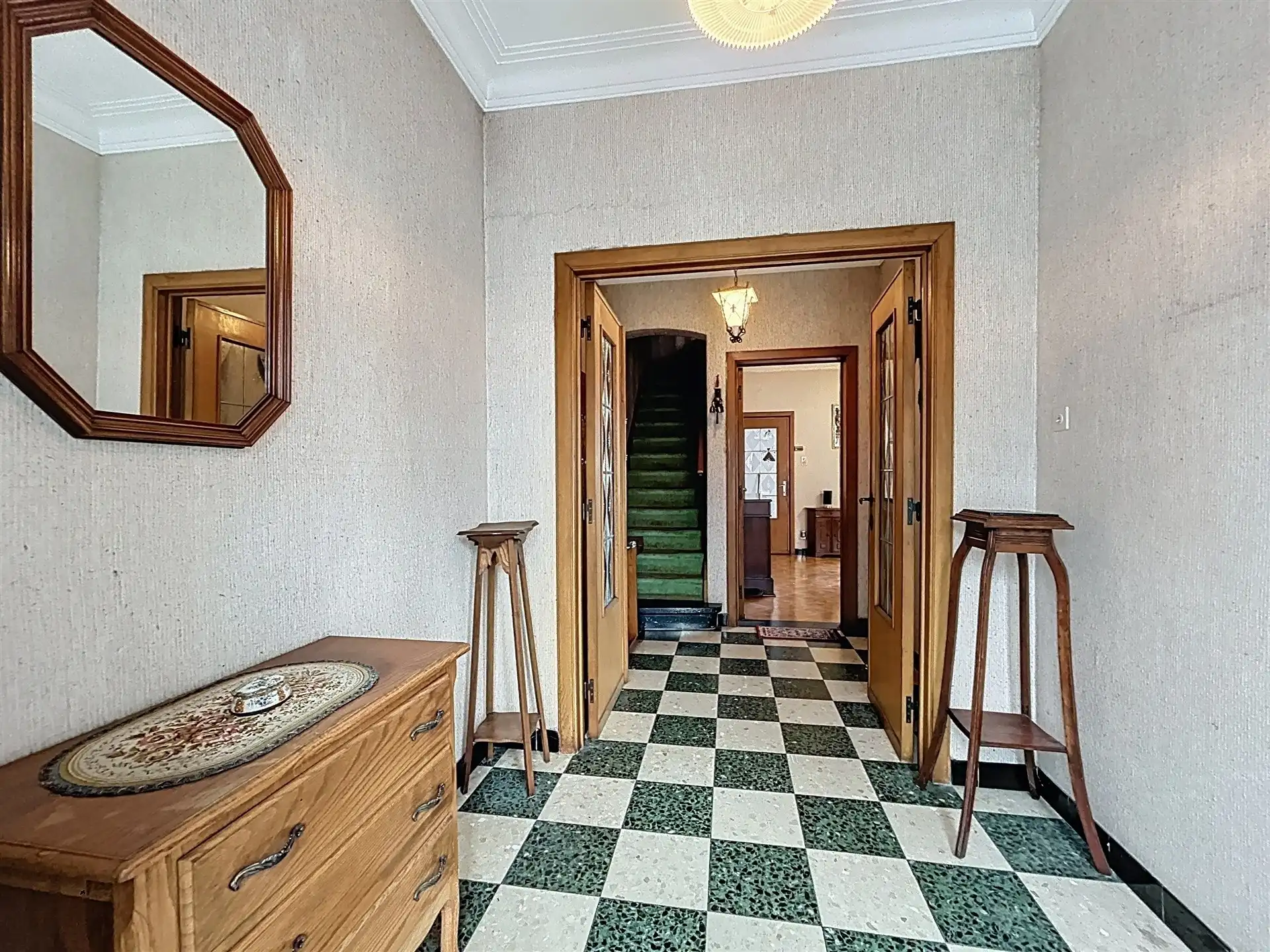 te renoveren gezinswoning  met 4 slaapkamers en mogelijkheid tot uitbreiding op perceel van 527m² foto 7