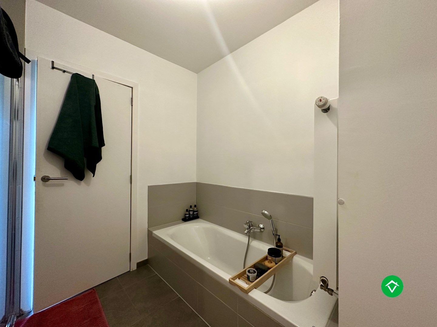 Instapklaar appartement met 2 slaapkamers te huur foto 6