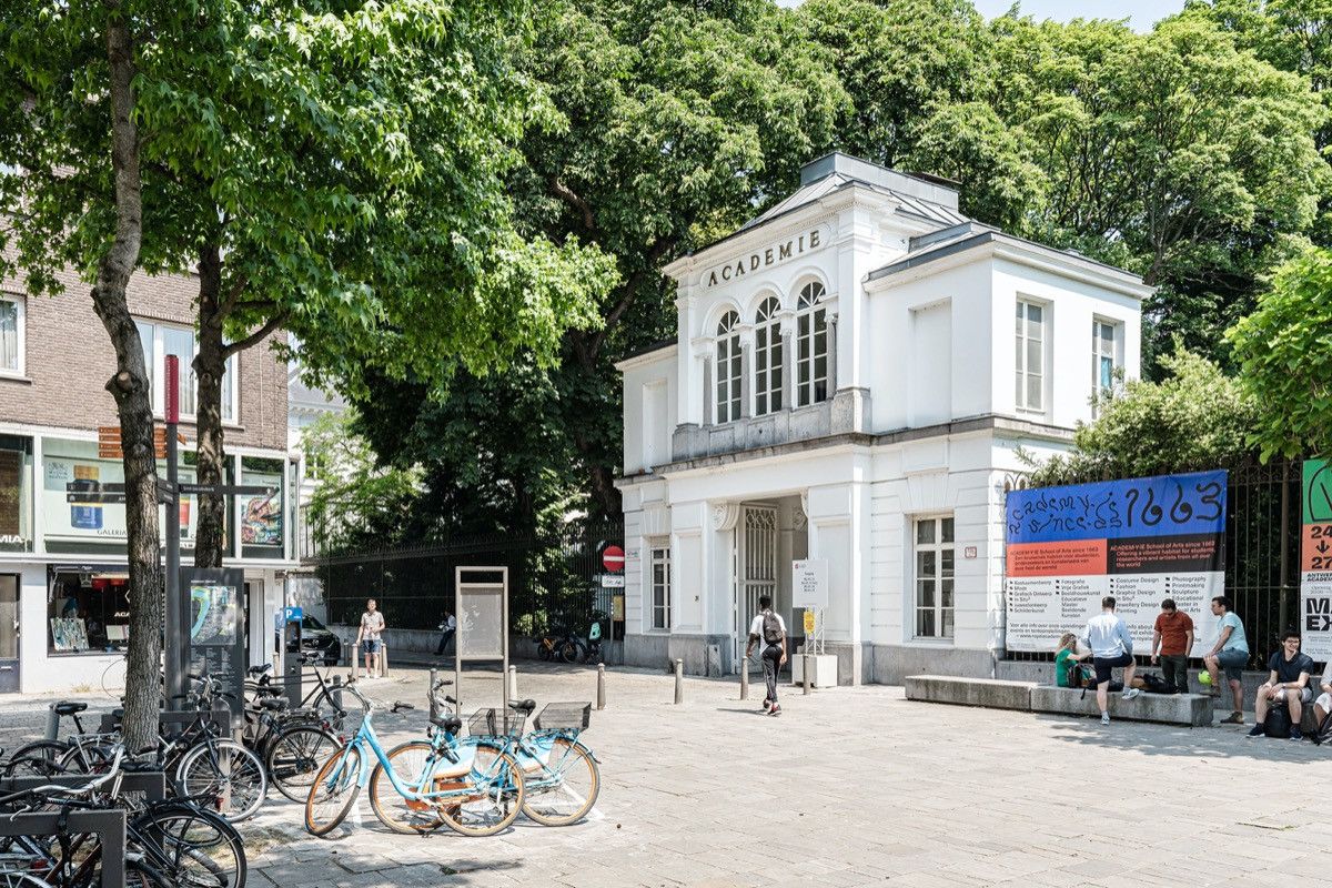 Groen en energiezuinig wonen in alle rust in hartje Antwerpen aan de befaamde Academie foto 2