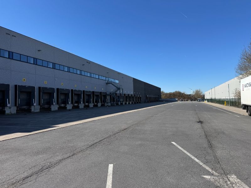 Magazijn te huur foto 4