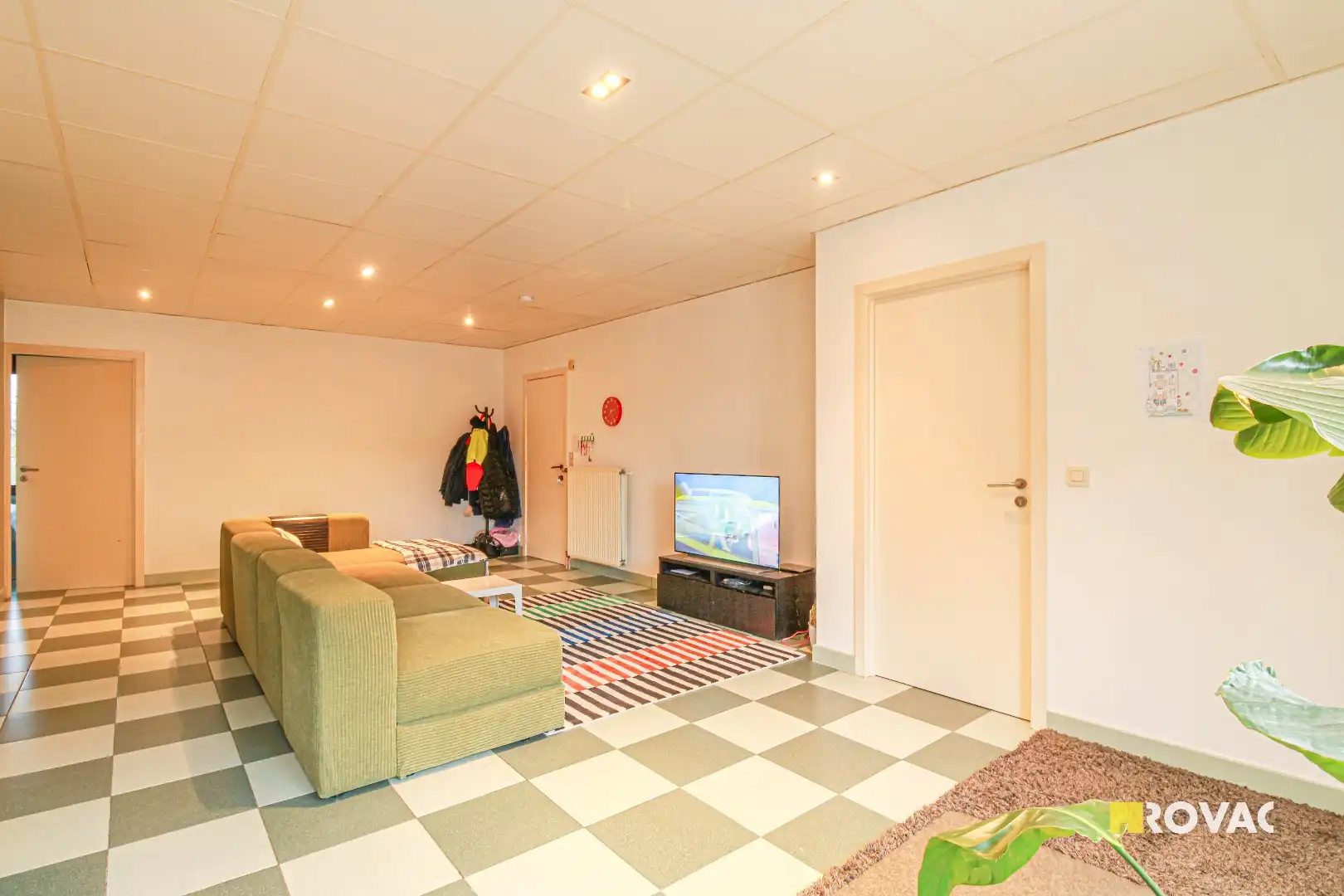 Ruim en instapklaar appartement met 2 slaapkamers! foto 2