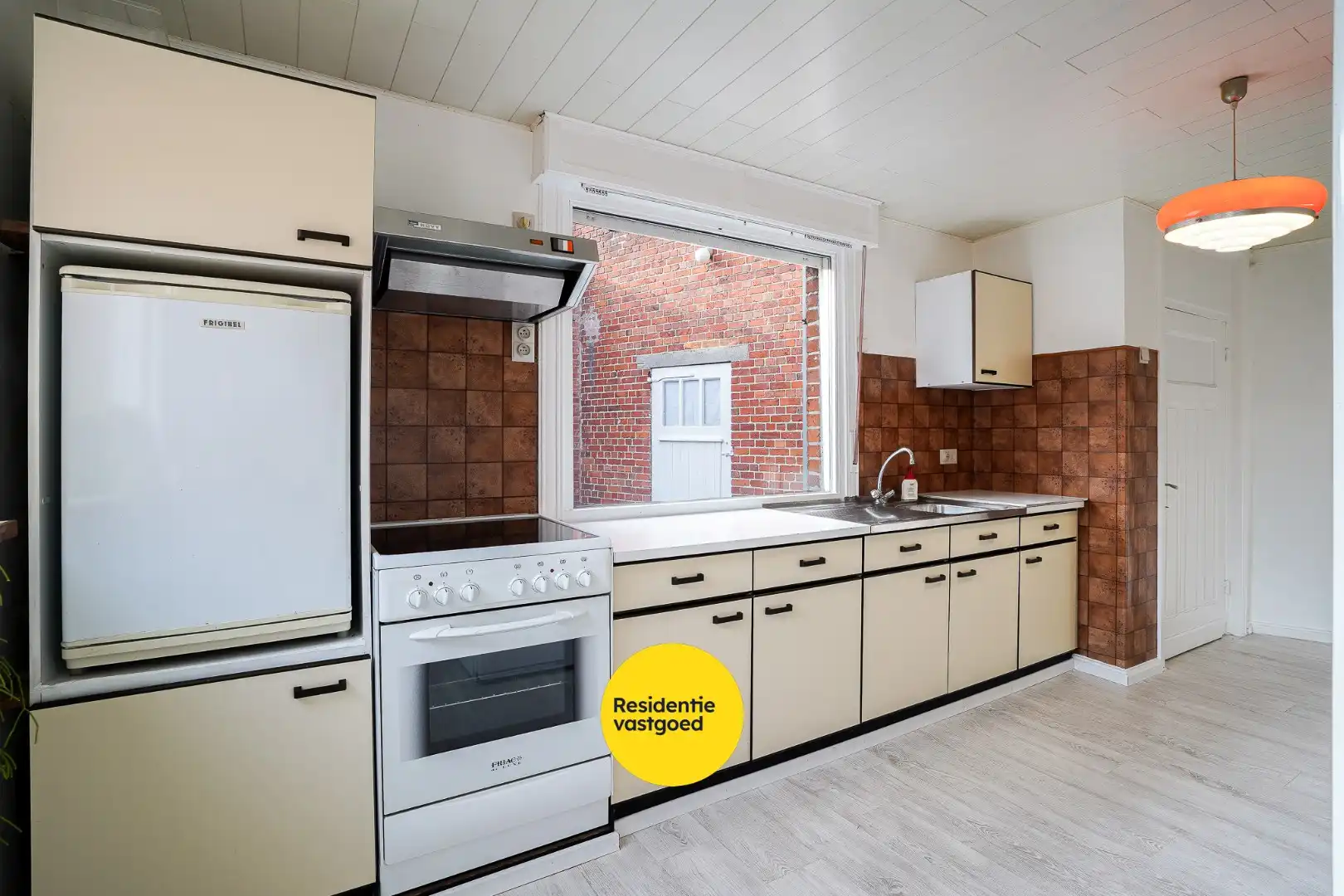 Zeer mooi onderhouden woning in het centrum van Aartrijke foto 8